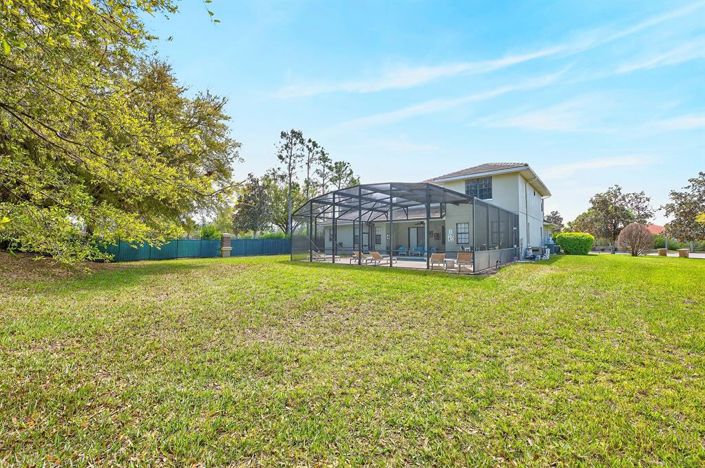 Image No.42-5 Bed House for sale