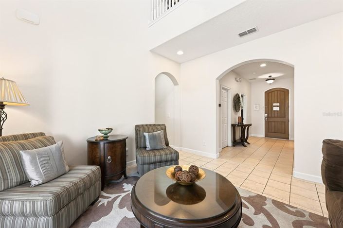 Image No.7-5 Bed House for sale