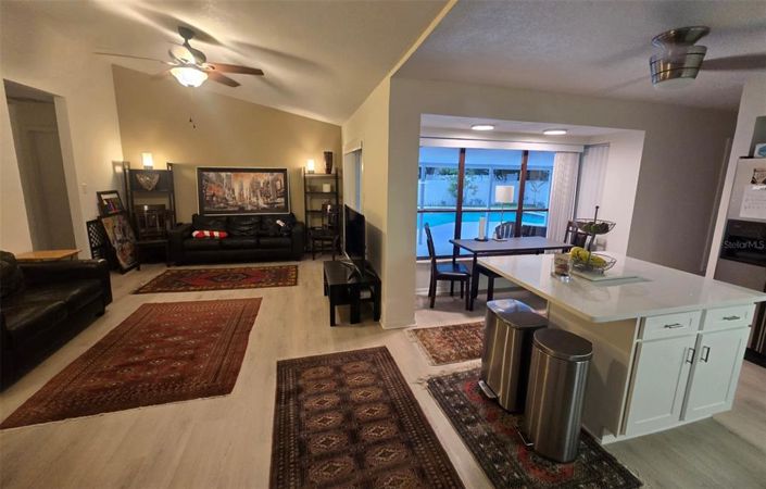 Image No.11-3 Bed House for sale