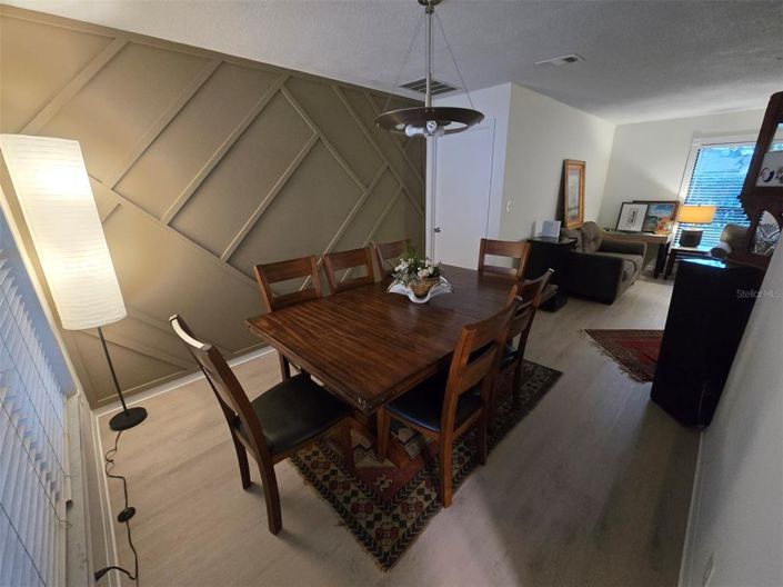 Image No.9-3 Bed House for sale