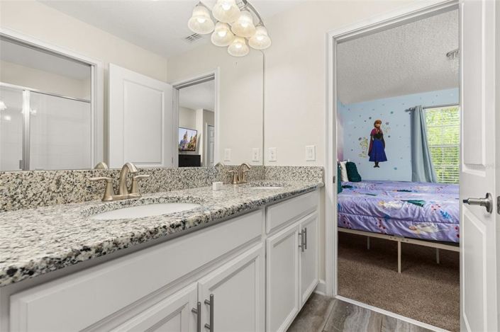 Image No.30-6 Bed House for sale