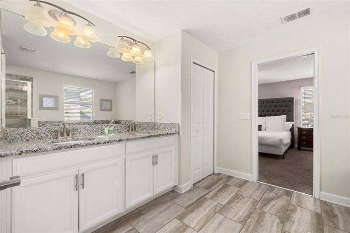 Image No.35-6 Bed House for sale