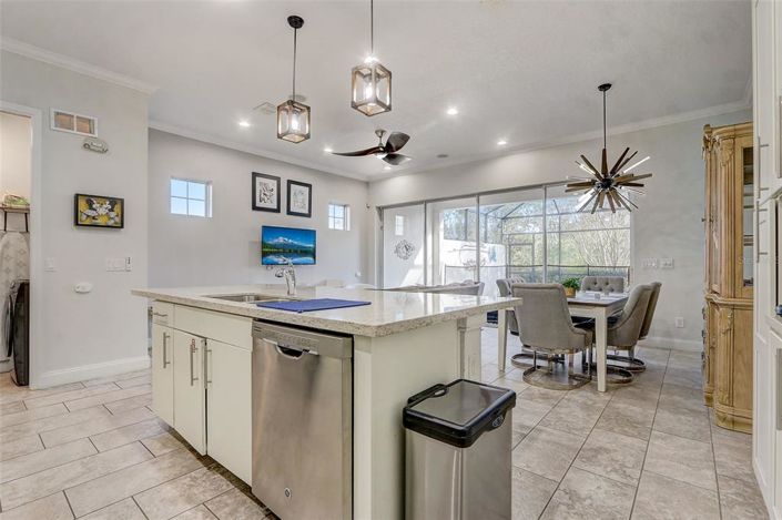 Image No.8-3 Bed Townhouse for sale