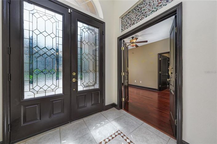 Image No.10-5 Bed House for sale