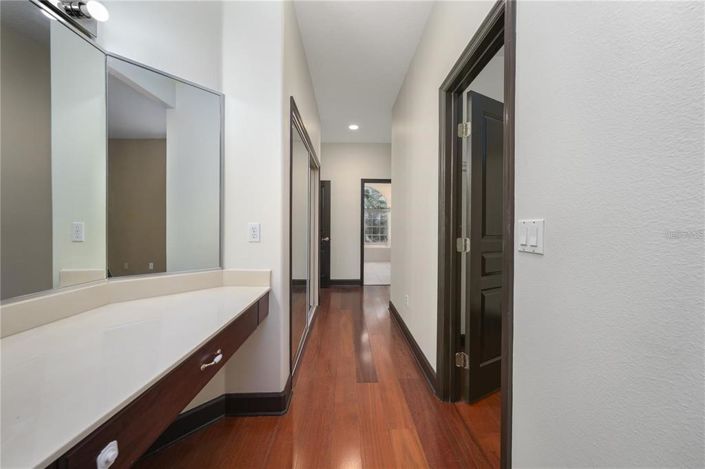 Image No.16-5 Bed House for sale