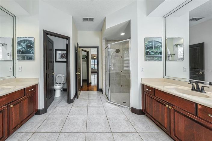 Image No.22-5 Bed House for sale