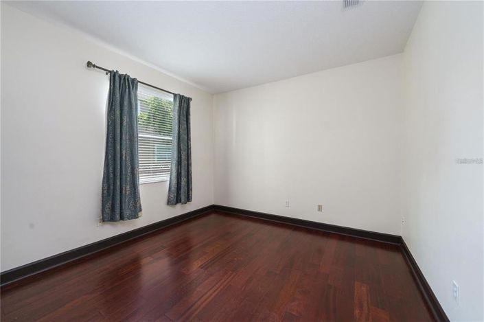 Image No.27-5 Bed House for sale