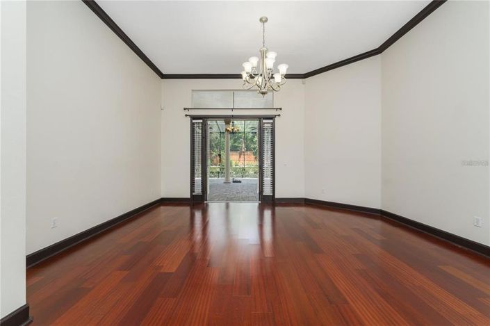 Image No.31-5 Bed House for sale