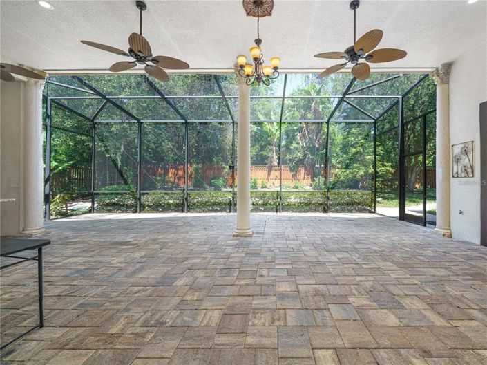 Image No.32-5 Bed House for sale