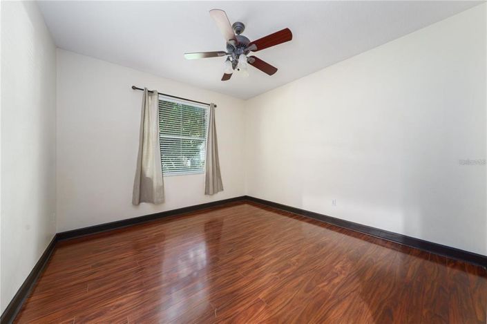 Image No.37-5 Bed House for sale