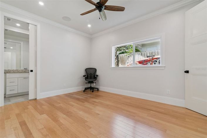 Image No.14-3 Bed House for sale