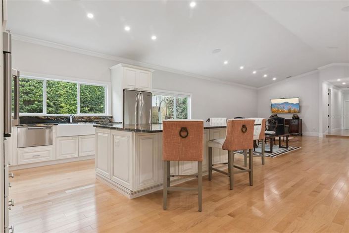 Image No.26-3 Bed House for sale