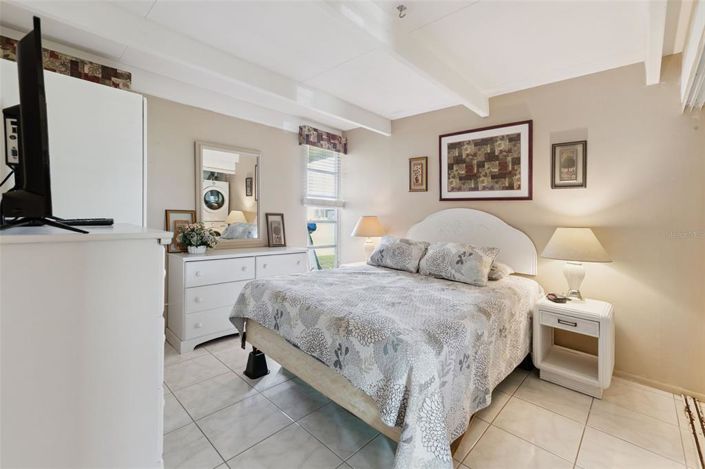 Image No.10-1 Bed Villa for sale