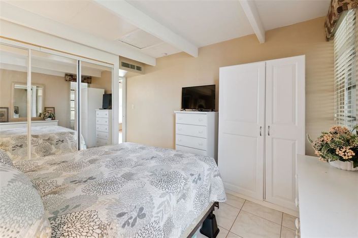 Image No.11-1 Bed Villa for sale