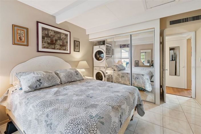 Image No.9-1 Bed Villa for sale