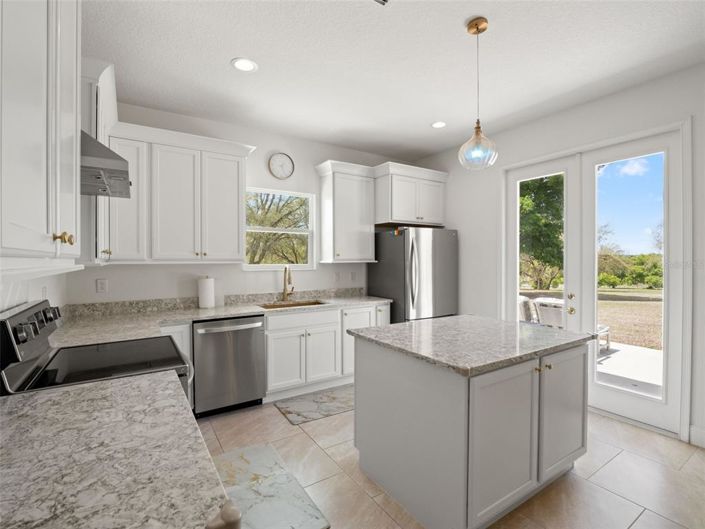 Image No.12-4 Bed House for sale