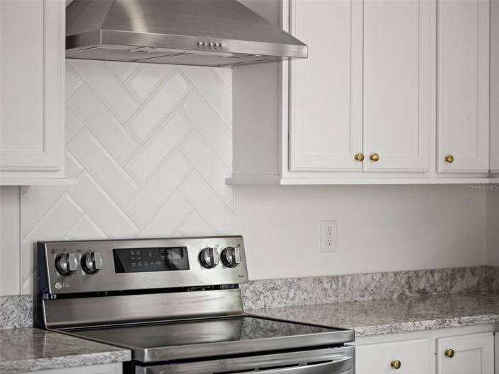 Image No.13-4 Bed House for sale