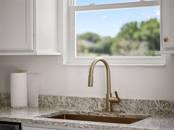 Image No.14-4 Bed House for sale