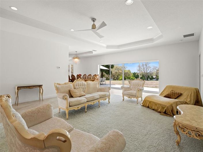 Image No.16-4 Bed House for sale