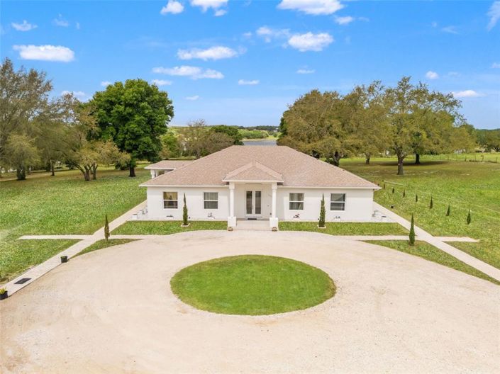 Image No.2-4 Bed House for sale