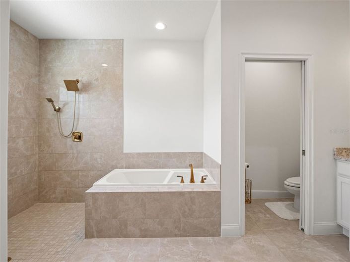 Image No.25-4 Bed House for sale