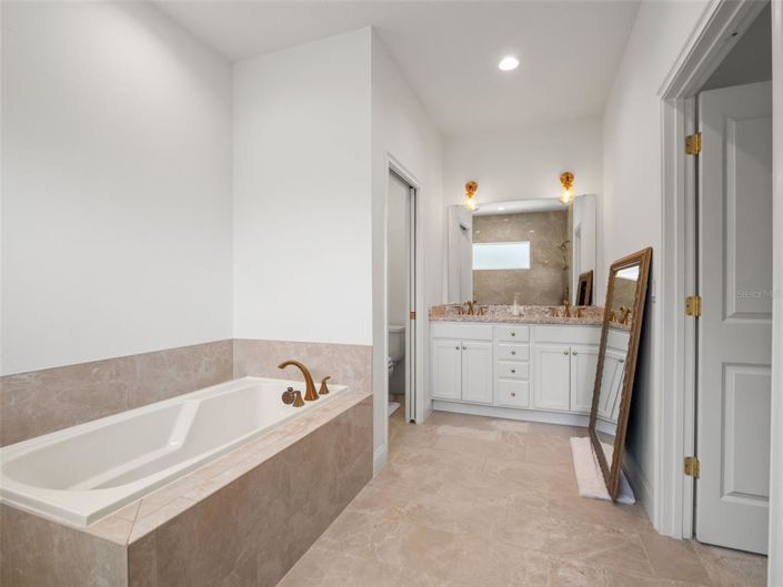 Image No.28-4 Bed House for sale