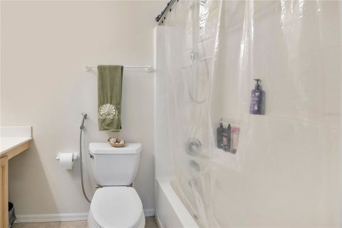 Image No.18-4 Bed House for sale