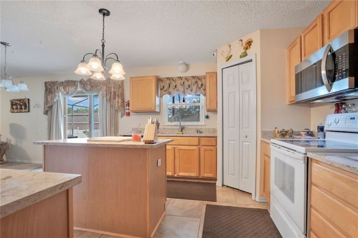 Image No.46-4 Bed House for sale