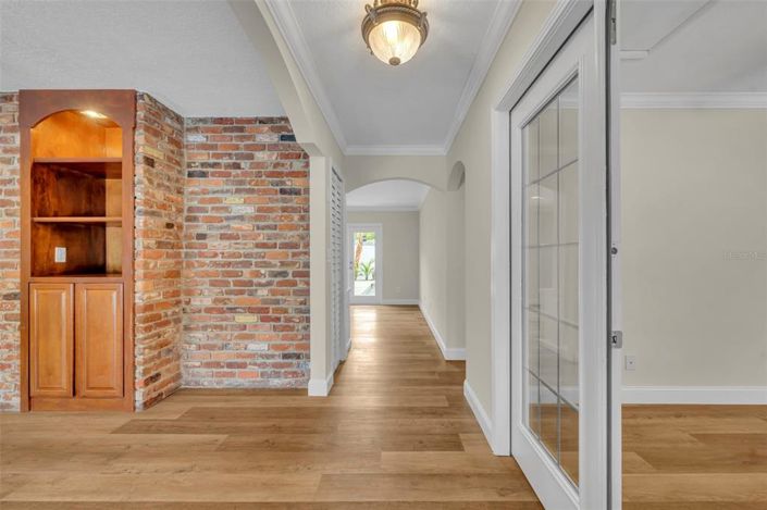 Image No.3-4 Bed House for sale