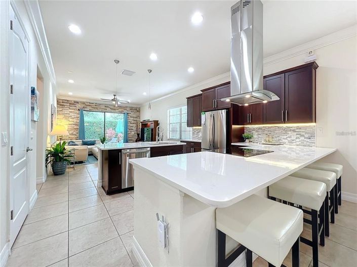 Image No.3-4 Bed House for sale