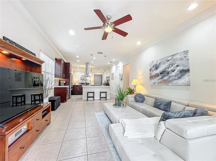 Image No.8-4 Bed House for sale