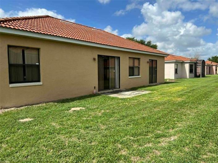 Image No.18-3 Bed House for sale