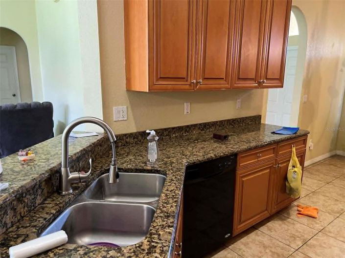 Image No.6-3 Bed House for sale