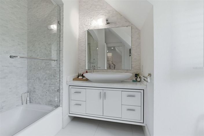 Image No.54-4 Bed House for sale