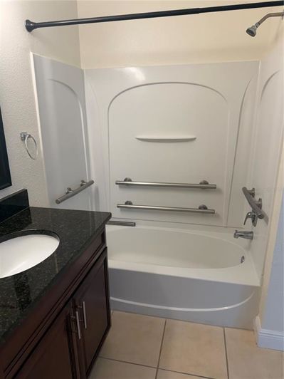 Image No.18-3 Bed Apartment for sale