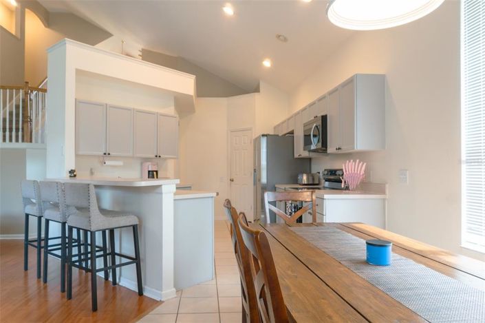 Image No.12-5 Bed House for sale