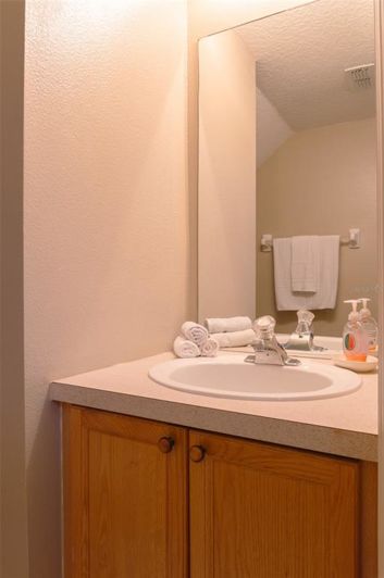 Image No.18-5 Bed House for sale