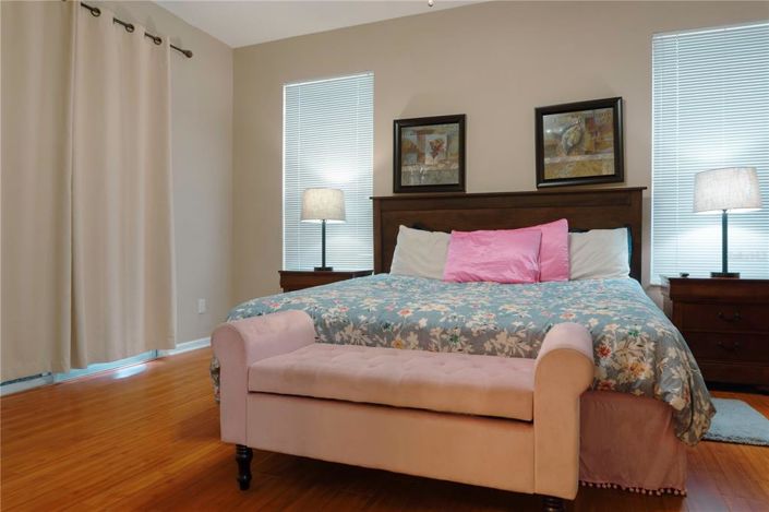 Image No.23-5 Bed House for sale