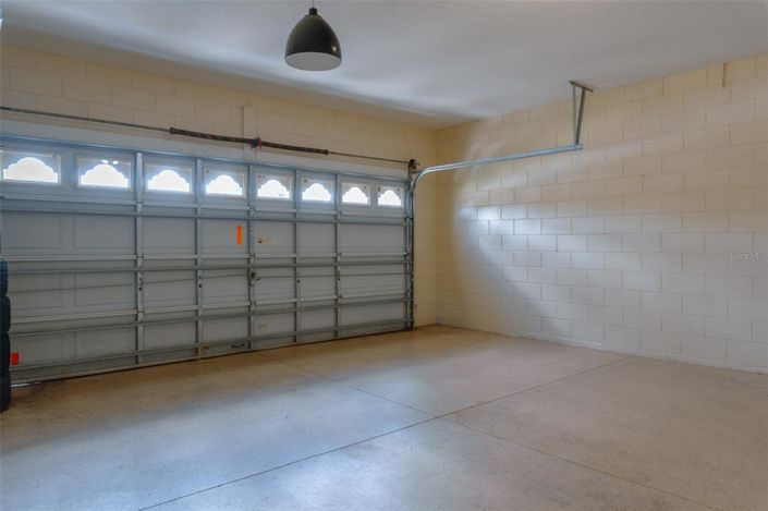 Image No.6-5 Bed House for sale