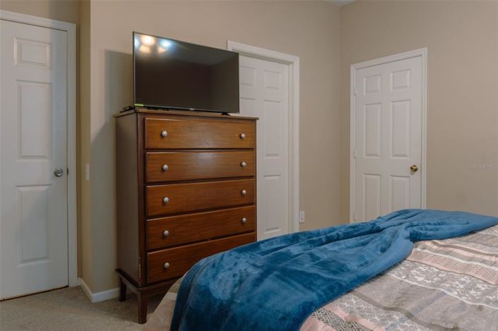 Image No.8-5 Bed House for sale