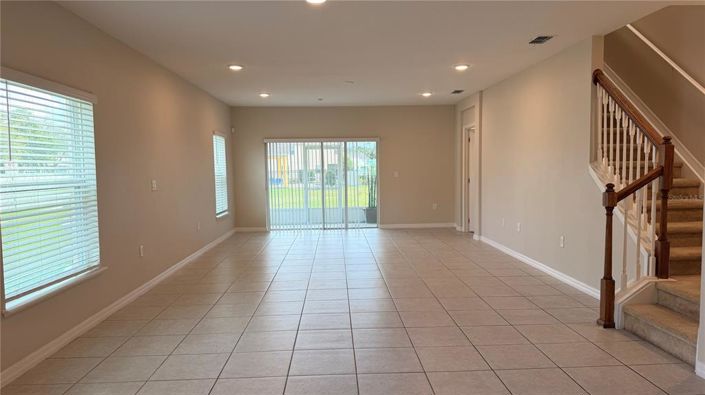 Image No.11-3 Bed Townhouse for sale