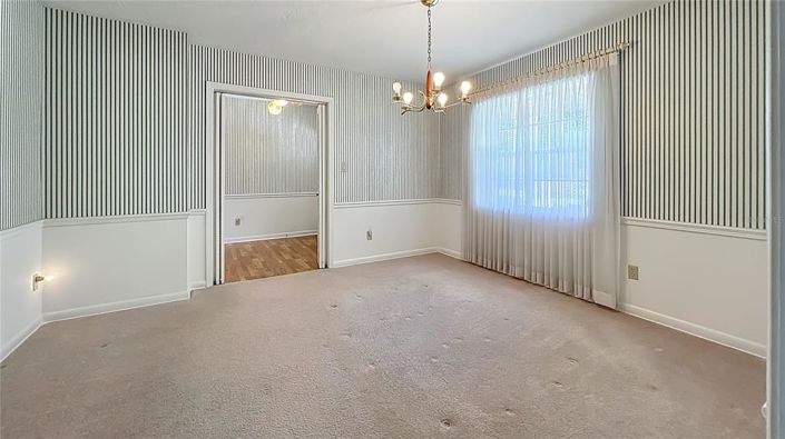 Image No.12-4 Bed House for sale