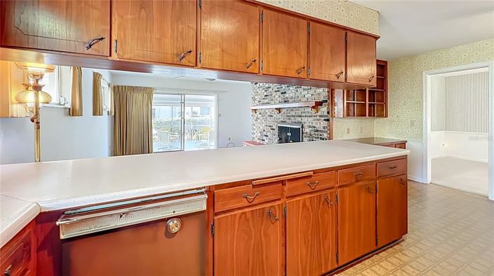 Image No.18-4 Bed House for sale