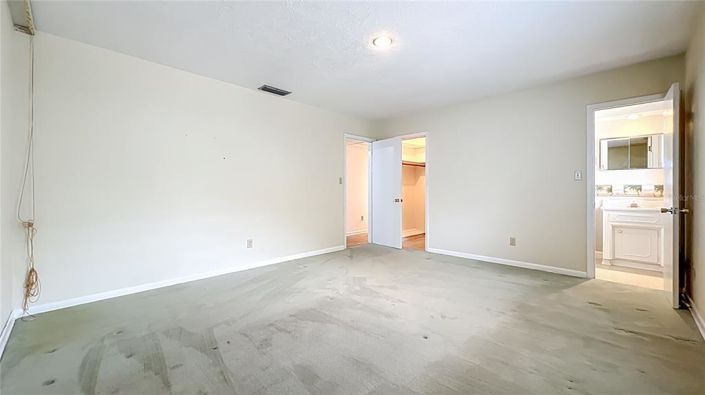 Image No.28-4 Bed House for sale