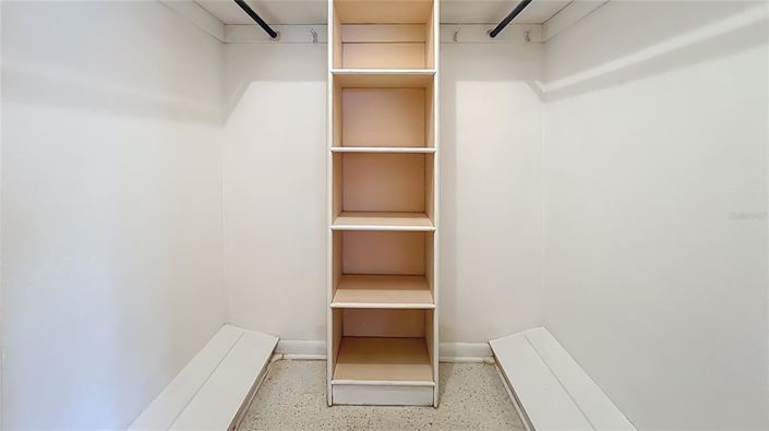 Image No.29-4 Bed House for sale