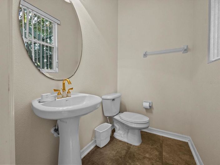 Image No.33-5 Bed House for sale