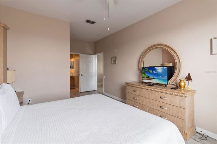 Image No.20-3 Bed Apartment for sale