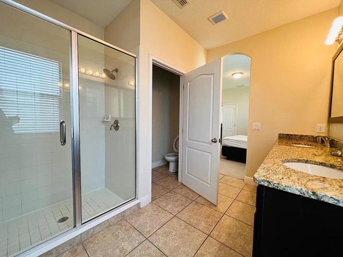 Image No.14-4 Bed Townhouse for sale