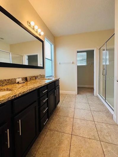 Image No.16-4 Bed Townhouse for sale