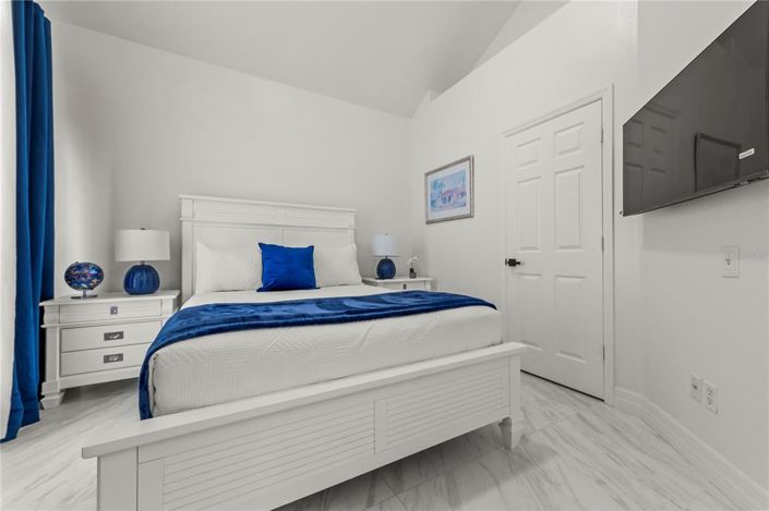 Image No.14-6 Bed House for sale